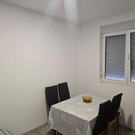 Apartment Anton Трогир Екстериор снимка